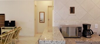 Apartamento 3 Dorm em Condomínio Fechado