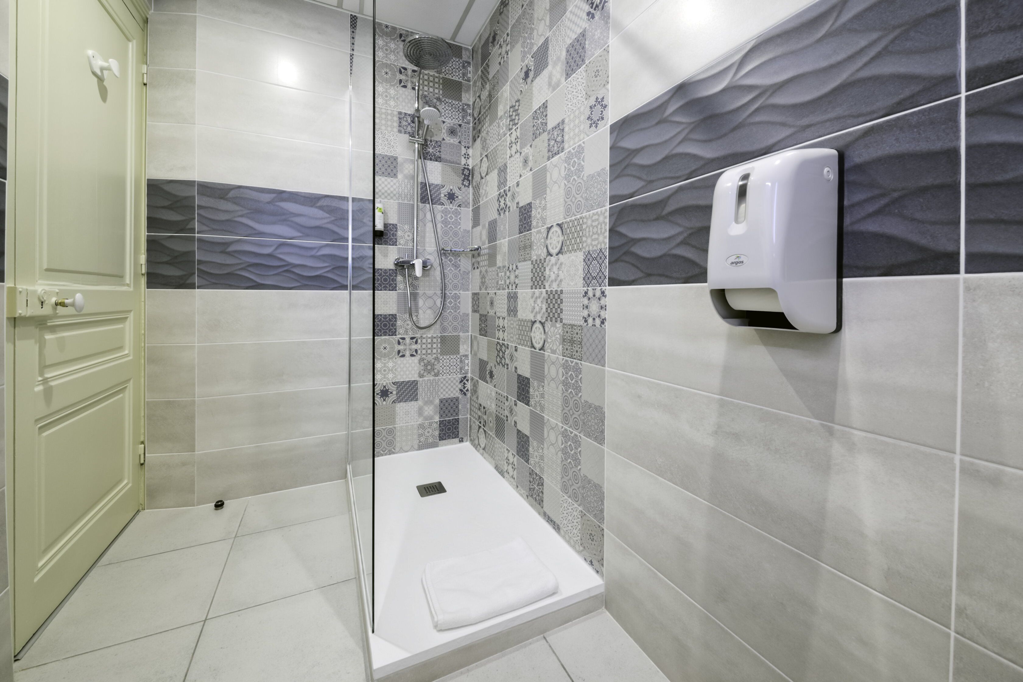 comfort double room | bathroom | hair dryer, towels