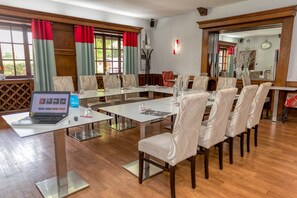 Meeting facility - Logis Hôtel la Commanderie de Champarey (Bourgoin-Jallieu)