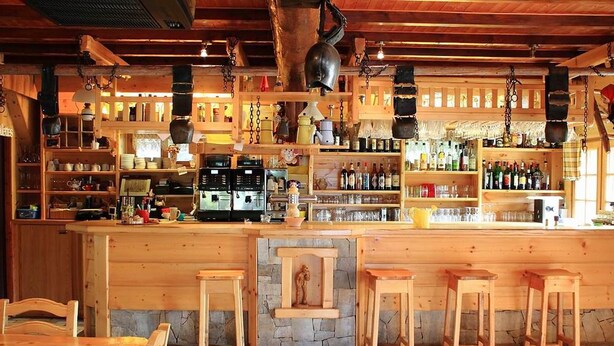Bar (on property) - Logis Hôtel la Mollinière (Notre-Dame-de-Bellecombe)