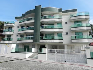 Mặt tiền nơi lưu trú