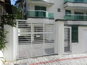 Front of property - Excelente Apartamento com Deck Exclusivo (Bombinhas)