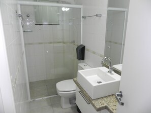 Apartment (1004) | Bathroom | Shower, towels - Lindo Apartamento 100m do Mar (Bombinhas)