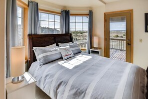Chalet | 5 bedrooms, desk, free WiFi, bed sheets - Beach Haven (Ocean Park)