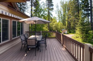 Chalet | Terrace/patio - Cascade Mountain Villa (Cle Elum)