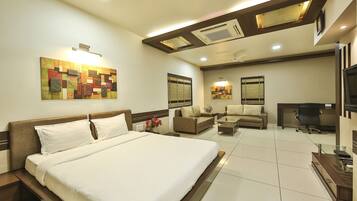 Presidential-Suite | Schreibtisch