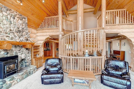 Chalet | Living area | Flat-screen TV, fireplace, video-game console, DVD player