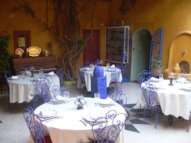 Café da manhã, almoço e jantar