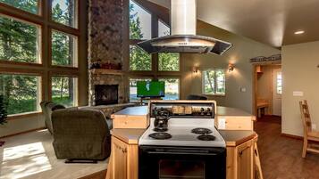 Chalet | Living area | Flat-screen TV, fireplace, DVD player