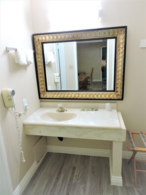 Articles de toilette gratuits, serviettes fournies