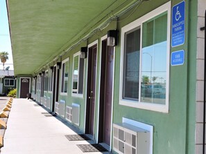 Façana frontal de l'allotjament