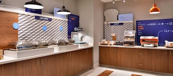 Holiday Inn Express & Suites Marshalltown by IHG