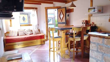 Rollaway beds, free WiFi, bed sheets, wheelchair access