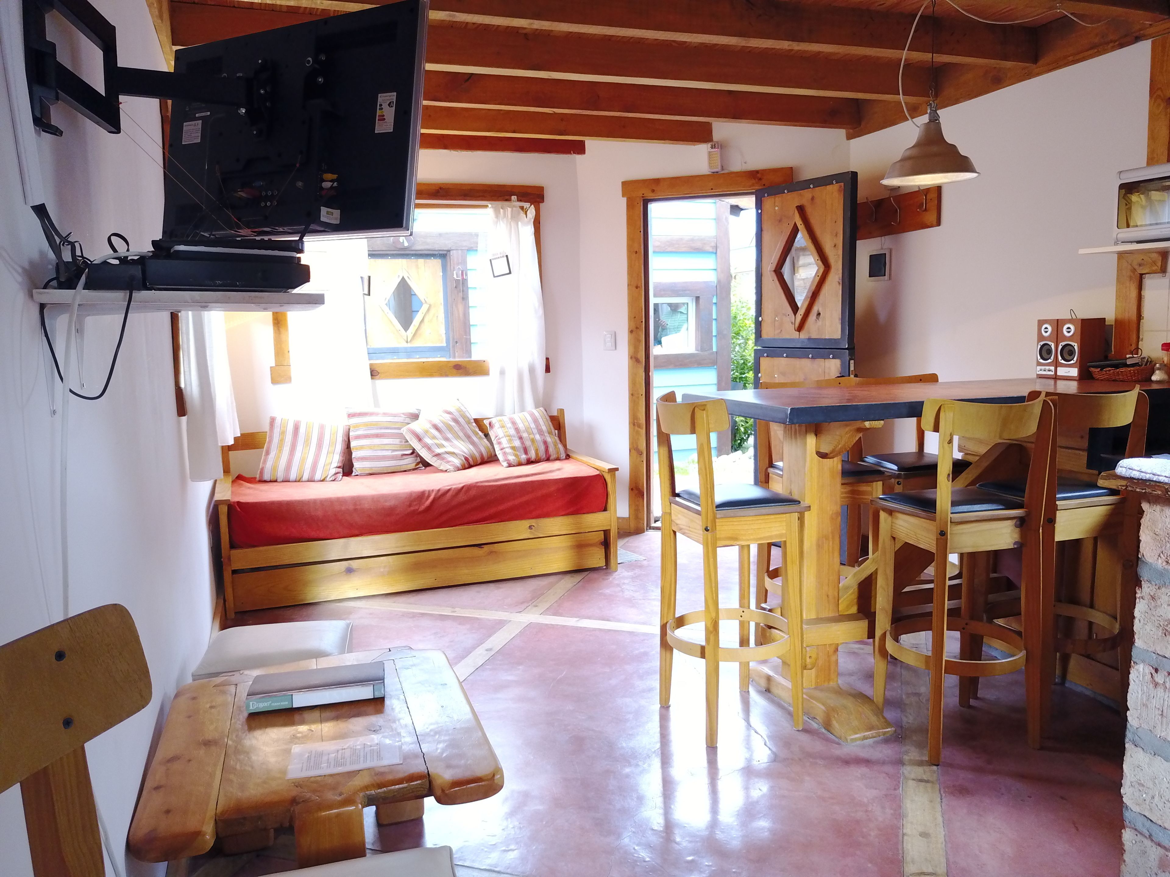 Rollaway beds, free WiFi, bed sheets, wheelchair access