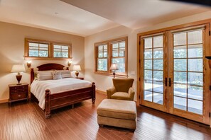 Chalet | 6 bedrooms, iron/ironing board, free WiFi, bed sheets