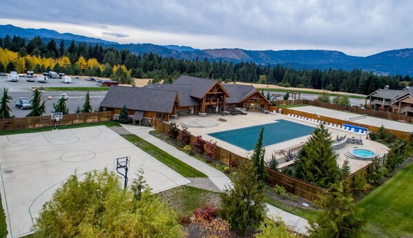 Sports facility - Tiger Lilly Lodge (Cle Elum)
