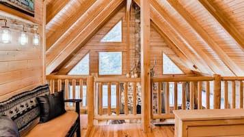 Chalet | Area keluarga | TV layar datar dan perapian