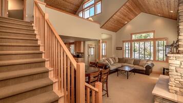 Chalet | Living area | Flat-screen TV, DVD player, ping pong