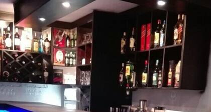 Commonlens Inn Hotel.