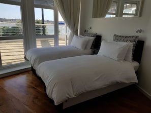 Appartement, 2 slaapkamers | 2 slaapkamers, luxe beddengoed, een minibar, individueel gedecoreerd