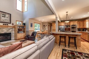 Chalet | Living area