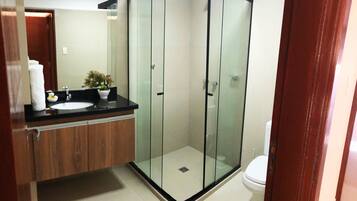 Apartment, 2 Bedrooms, Balcony, City View | Bathroom | Shower, free toiletries, towels
