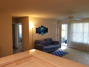 1 bedroom, premium bedding, iron/ironing board, free wired internet - Condo near IMG Academy & Beaches (Bradenton)