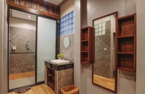 3-Bedroom Villa with Private Pool | Handfat