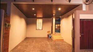 3-Bedroom Villa with Private Pool | Terrasse/Patio