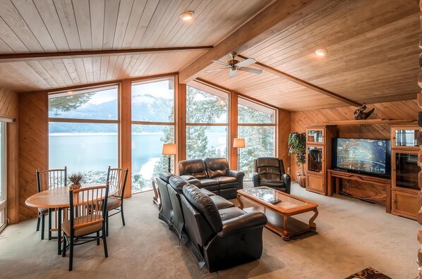 Chalet | Living area | 65-inch flat-screen TV with satellite channels, TV, fireplace - Lakeside (Cle Elum)