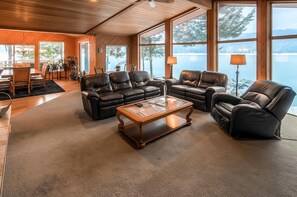 Chalet | Living room | 65-inch flat-screen TV with satellite channels, TV, fireplace - Lakeside (Cle Elum)