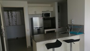 Apartment, 2 Double Beds, Ocean View | In-room dining - Apartamento frente al mar Morros Epic (Cartagena)