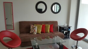 Apartment, 2 Double Beds, Ocean View | Living area | Flat-screen TV - Apartamento frente al mar Morros Epic (Cartagena)