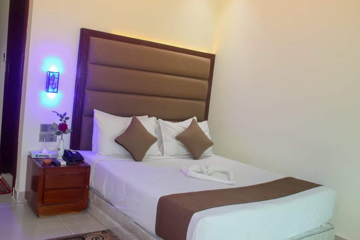 1 habitación, ropa de cama de alta calidad y colchones Select Comfort