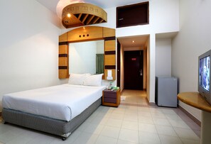 行政双人房, 1 张特大床, 无烟房, 部分海景 | 1 多间卧室、高档床上用品、Select Comfort 床、客房内保险箱