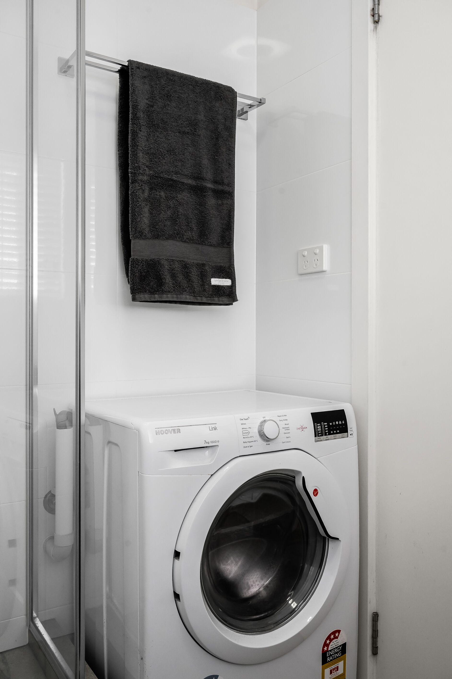 FRONT LOADING WASHING MACHINE 