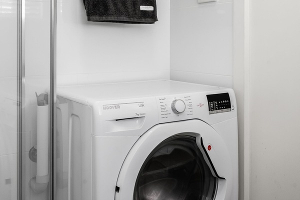 FRONT LOADING WASHING MACHINE