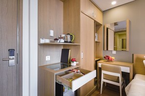 Ropa de cama de alta calidad y minibar 