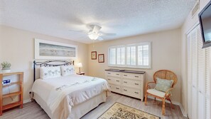 2 bedrooms, iron/ironing board, internet, bed sheets