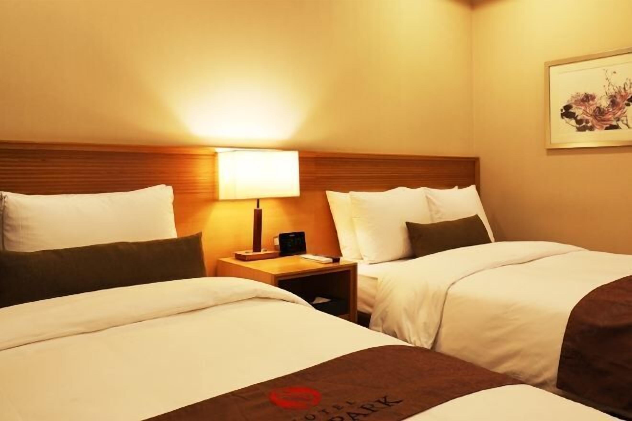Literie de qualité supérieure, coffres-forts dans les chambres, bureau