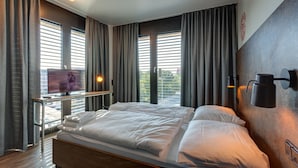 Habitación con 2 camas individuales | Escritorio, insonorización, wifi gratis y ropa de cama