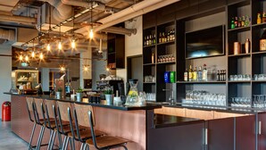 Bar (en la propiedad)