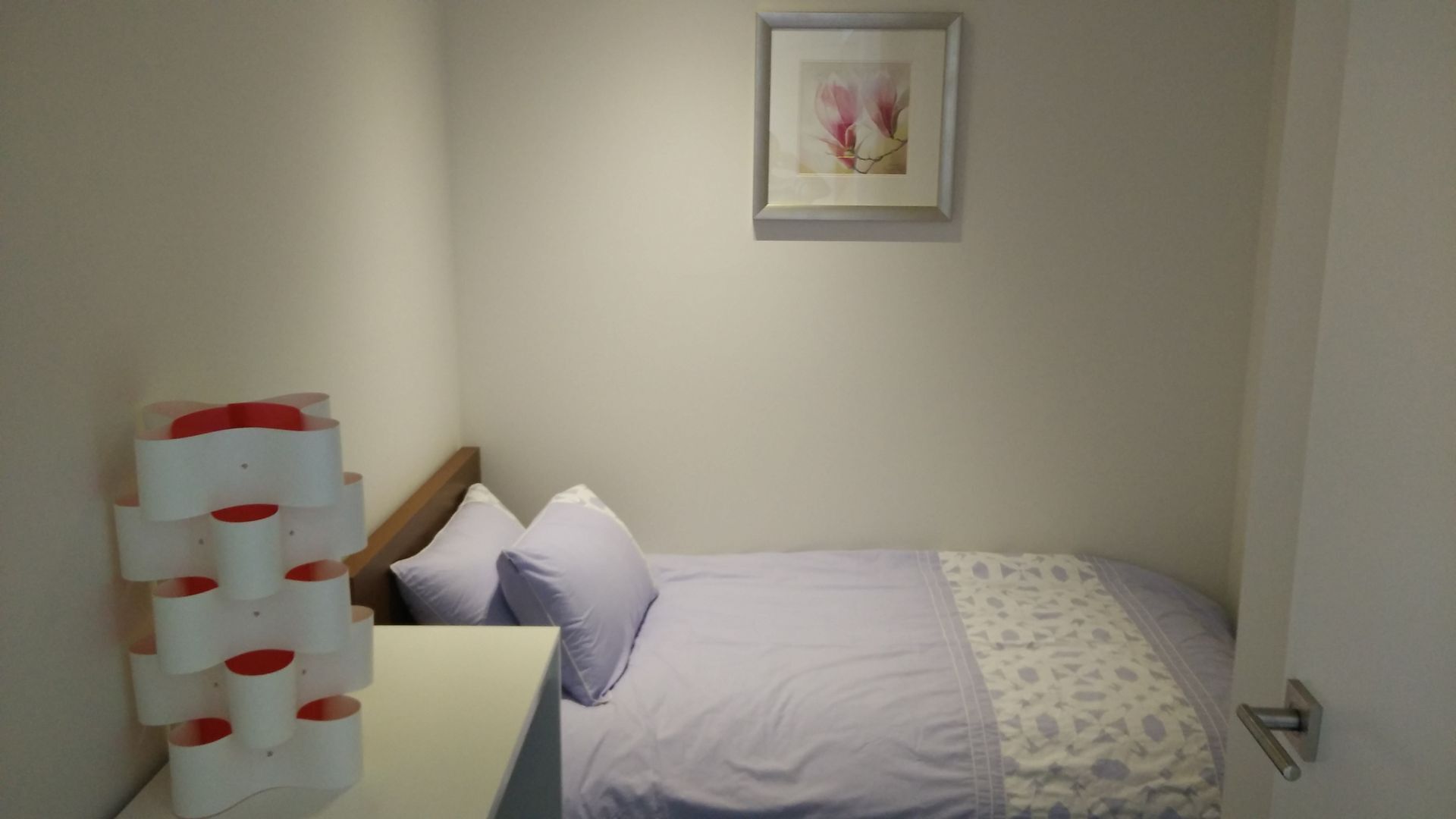 Camberwell Holiday Apartment — image 7