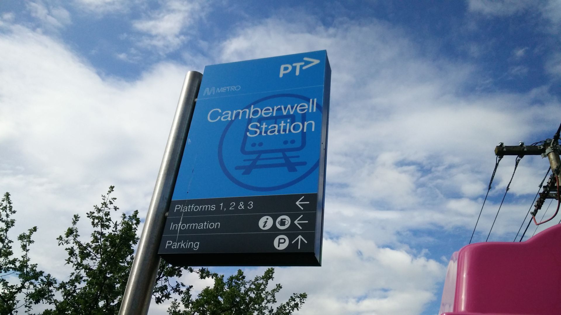 Camberwell Holiday Apartment — image 17