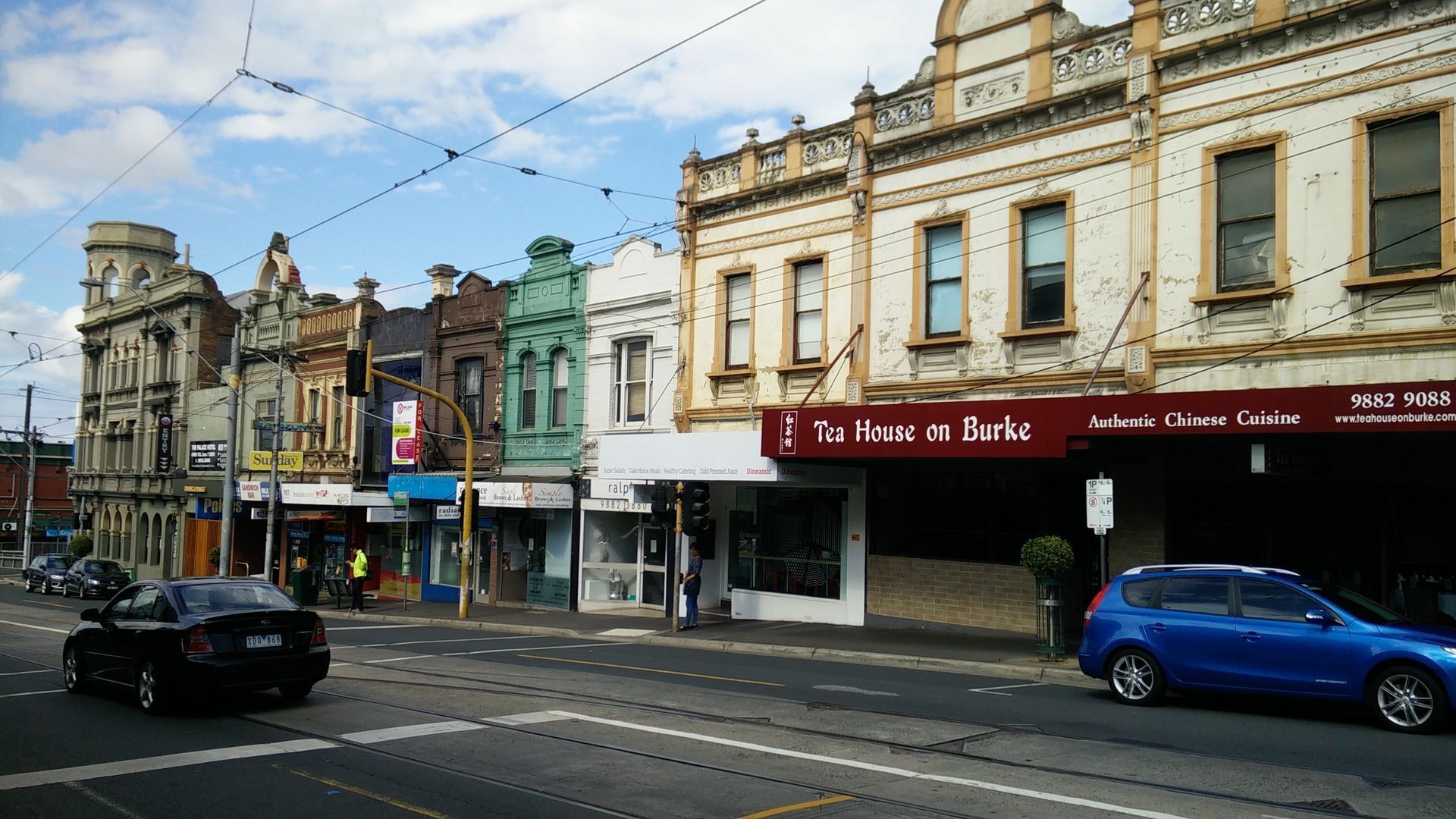 Camberwell Holiday Apartment — image 21
