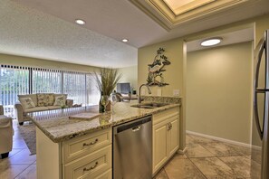 Interior - Siesta Key Condo: Resort Amenities, Walk to Beach! (Siesta Key)