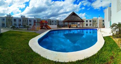 Family-friendly, near from Mayan Attractions eco-parks, very secure neighborhood