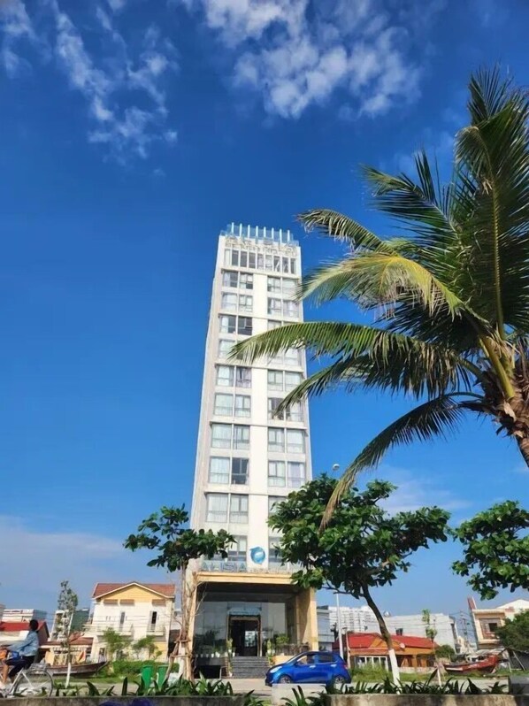 Exterior - Alisia Beach Hotel Da Nang (Da Nang)