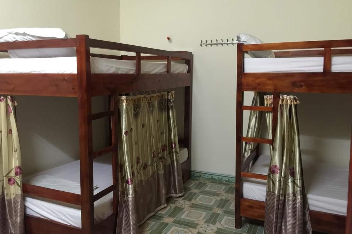 Soundproofing, free WiFi, bed sheets