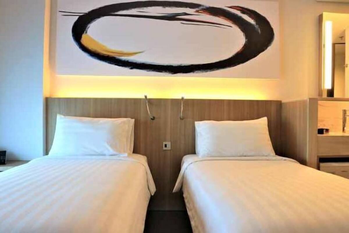 Una cassaforte in camera, una scrivania, tende oscuranti, Wi-Fi gratuito